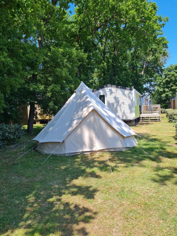 Camping Fleur d'Oleron Saint-Pierre-d'Oleron Exterior foto